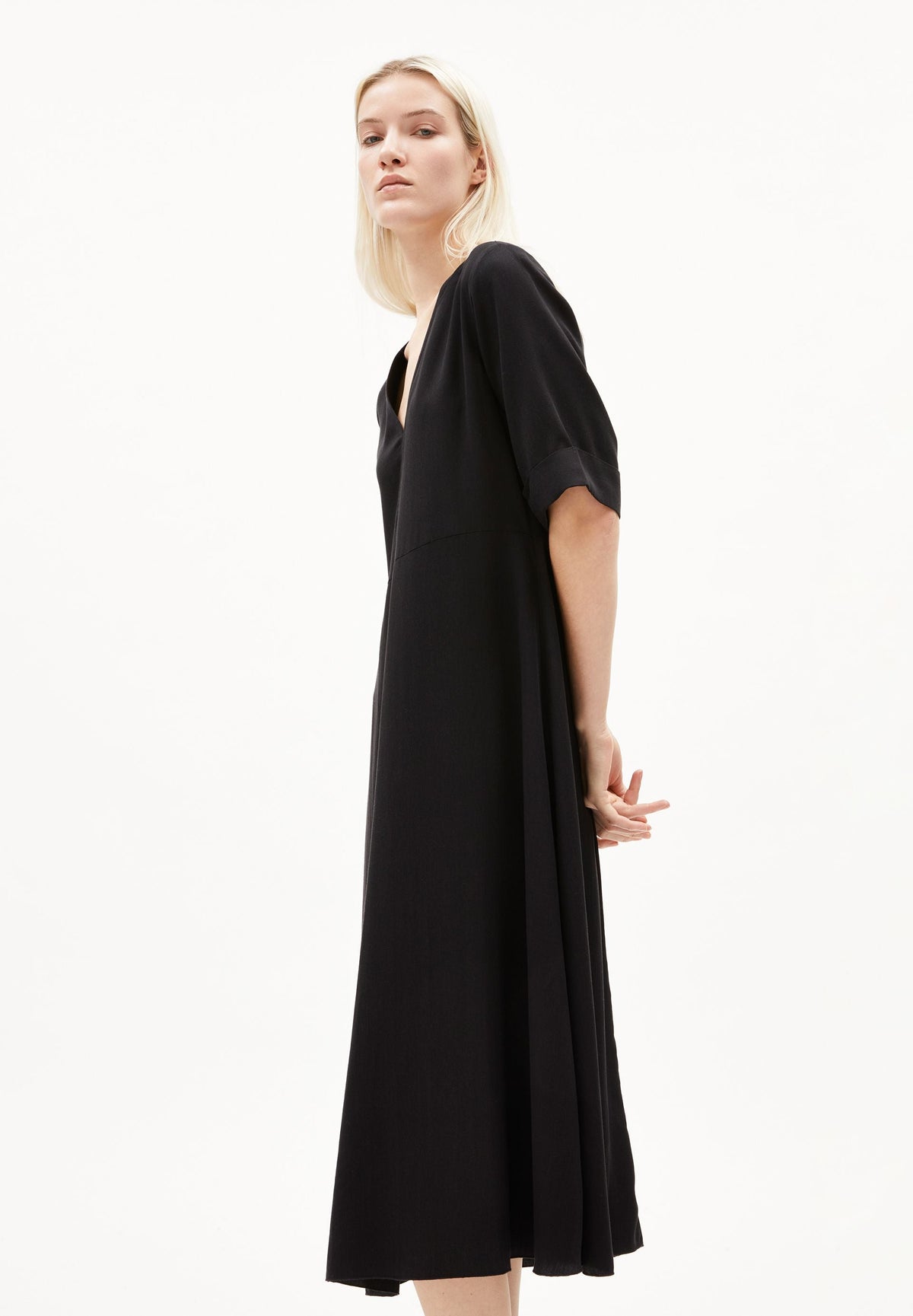 Vaali | Black