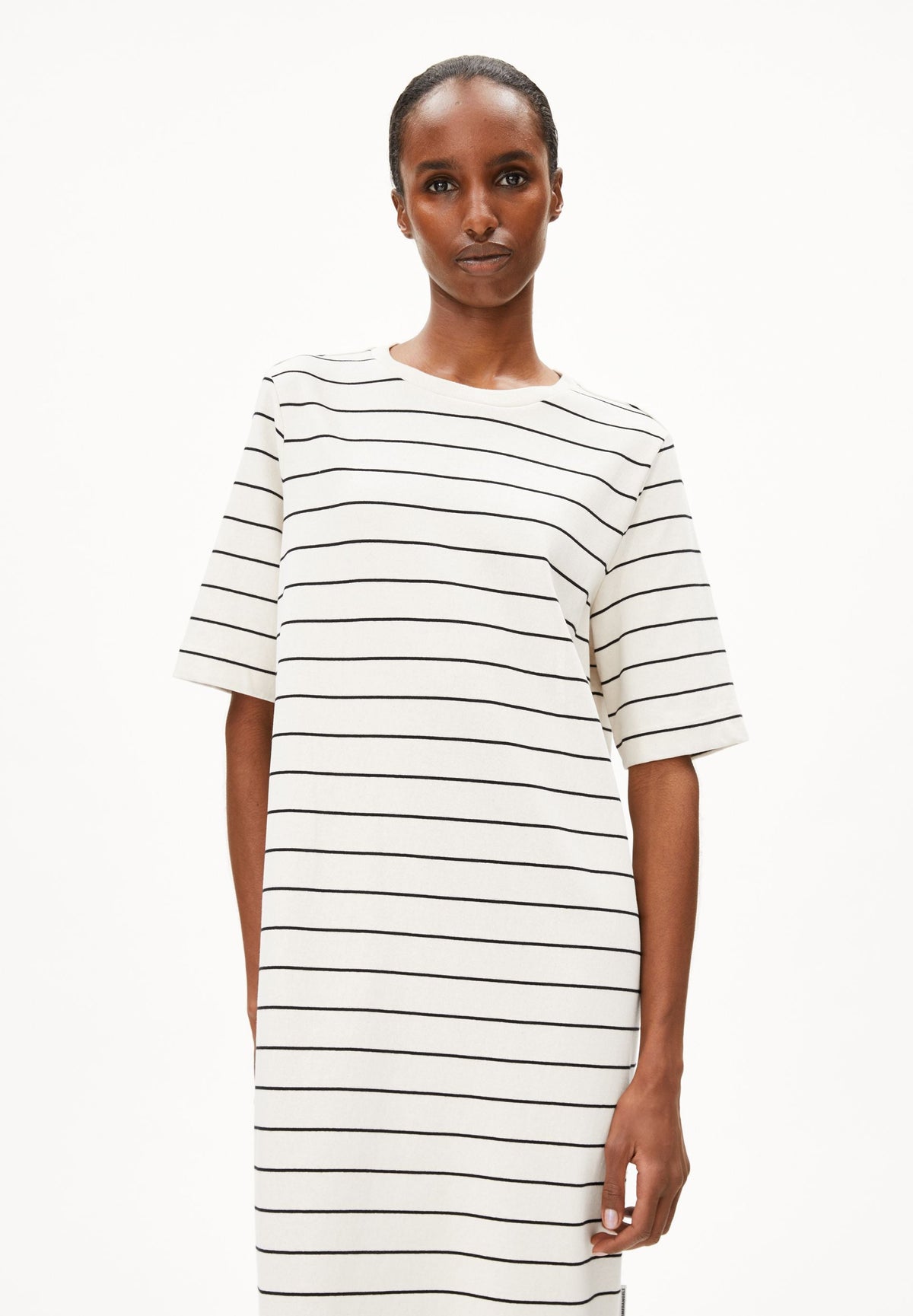 Xelinaa Fein Gestreiftes Midi-Kleid | Undyed-Black