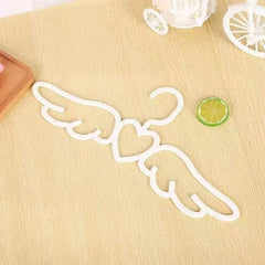 5/10PCS Winged Heart Hanger Set