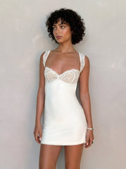 Nyomara white dress